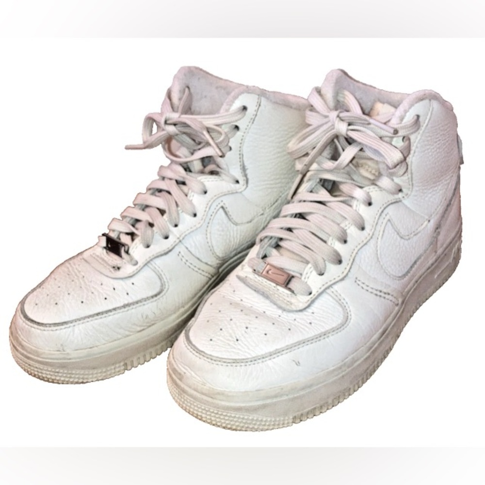 Nike Air Force 1 High top DC3590-102 
White sneakers Ladies shoes sz 7